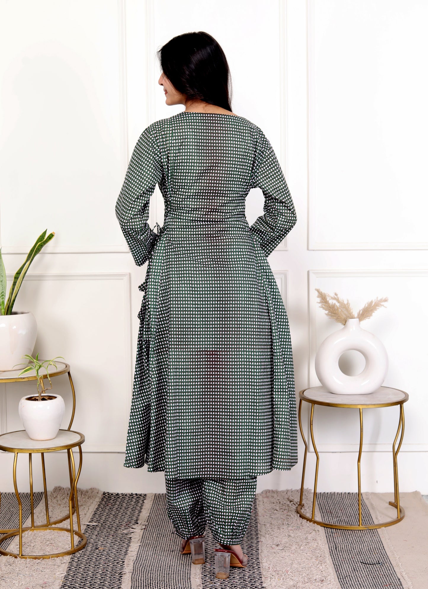 Chic Green Block Print Cotton Outfit with Side Tie-Up – Elegant Set of 2