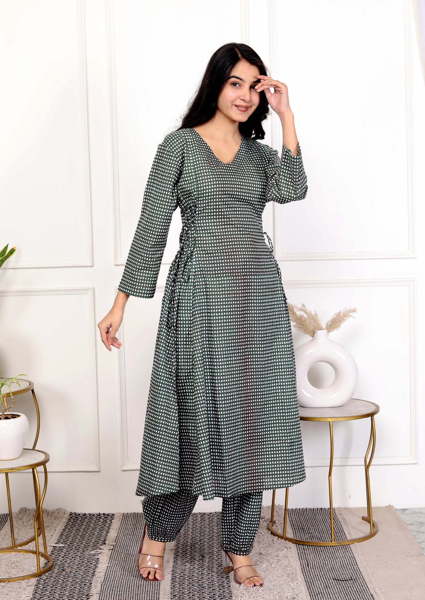 Chic Green Block Print Cotton Outfit with Side Tie-Up – Elegant Set of 2