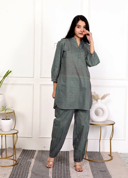 Green Block Print Checkered V-Neck Outfit – Stylish Co-ord Set